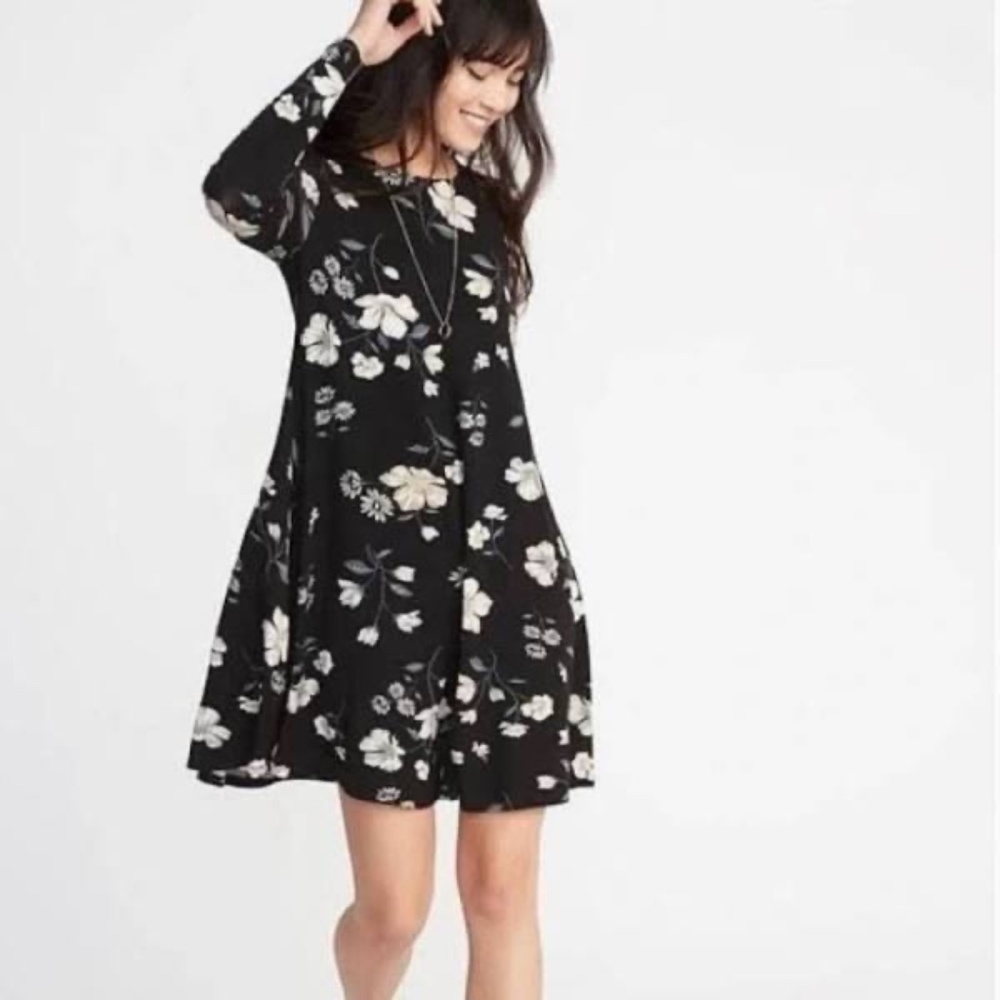 Old Navy Black Floral Knit Swing Long Sleeve Dress Size Large